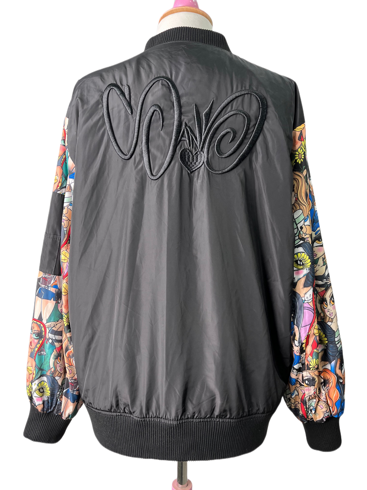 2018 Windbreaker – Colorful Collage Sleeves (L/XL, Damaged) — Sand One product photo